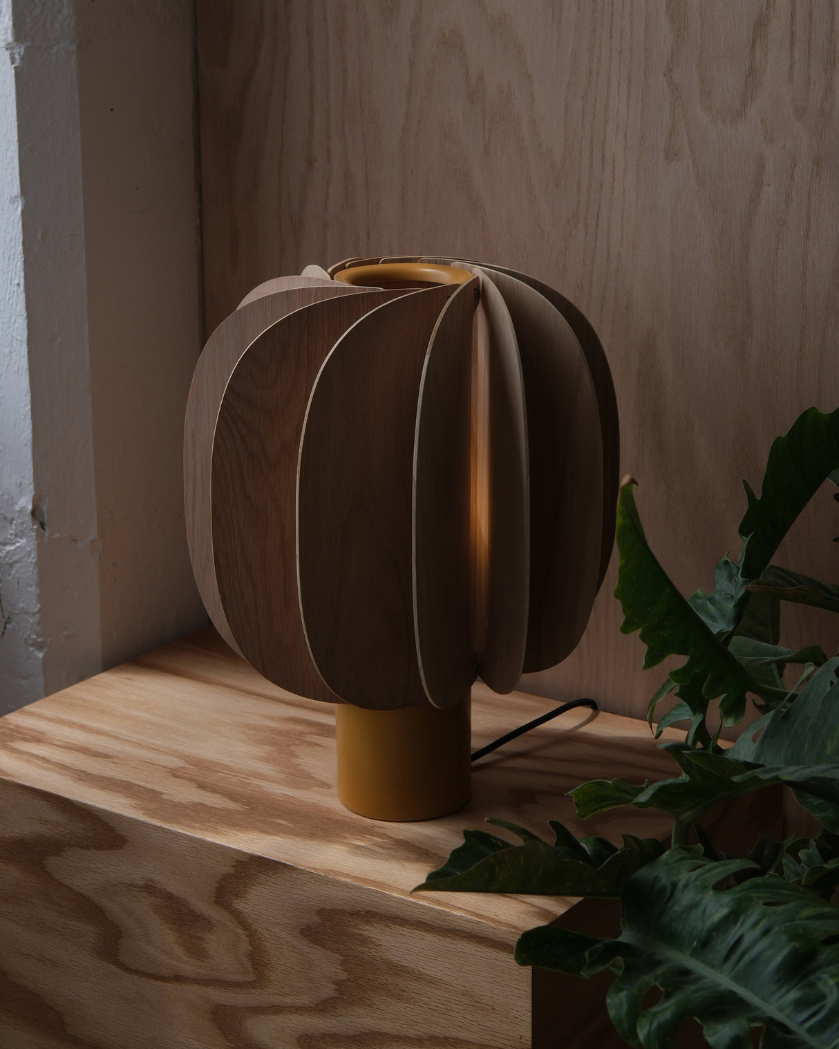 Fin Table Lamp