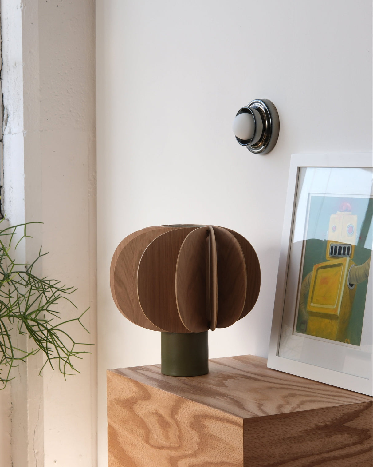 Fin Table Lamp