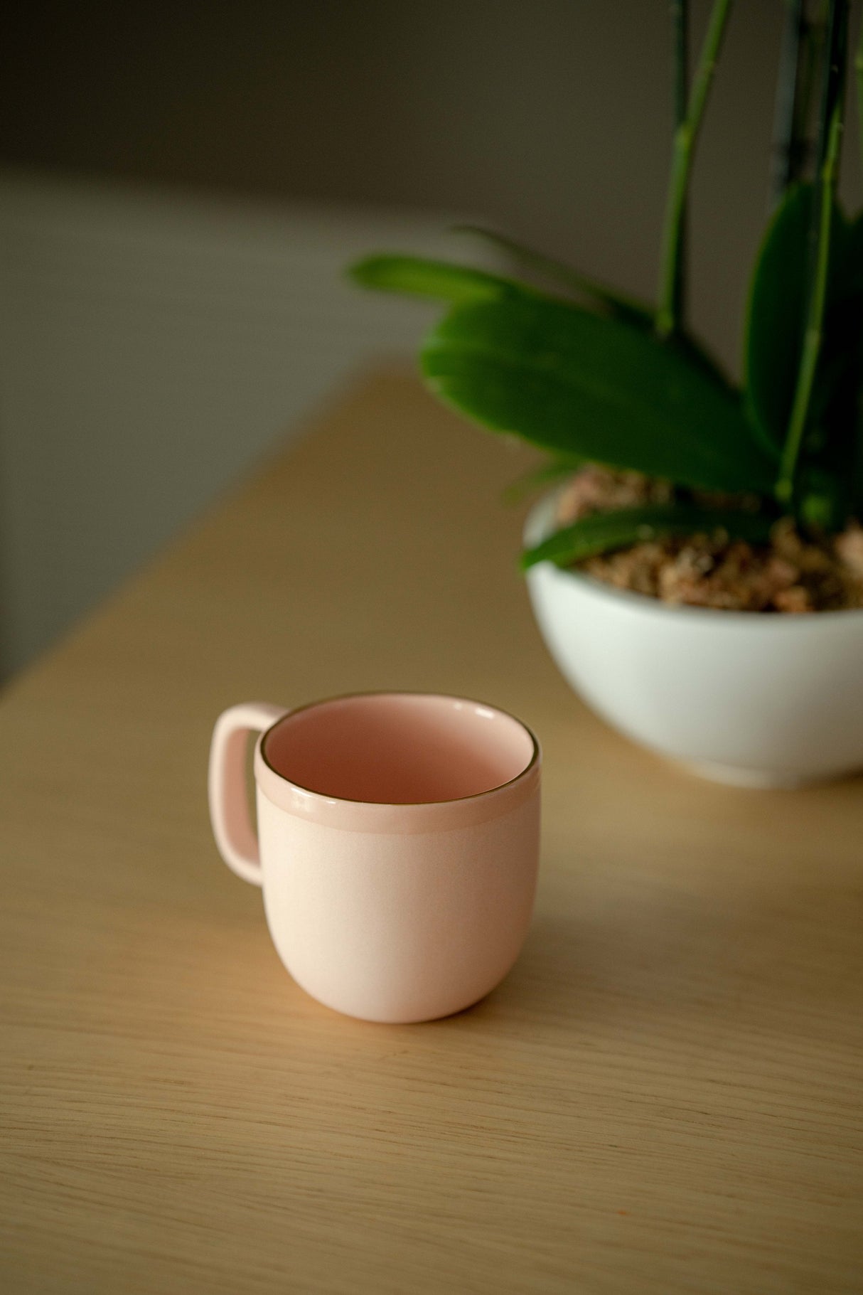 Handmade Porcelain Coffee Mug with Gold Rim. Powder Pink-Parc Decor