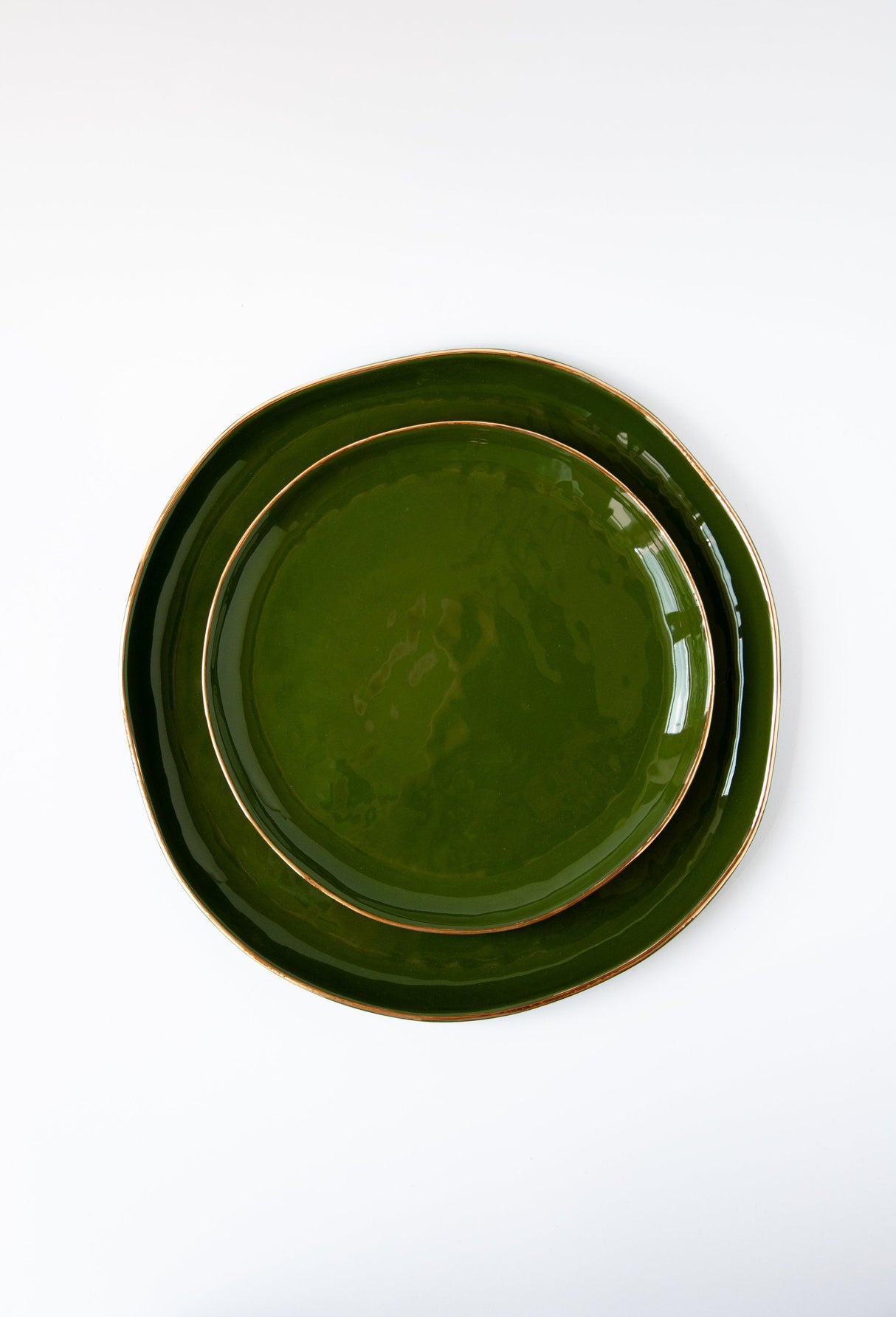Handmade Porcelain Dinner Plates with Gold Rim. Green-Parc Decor