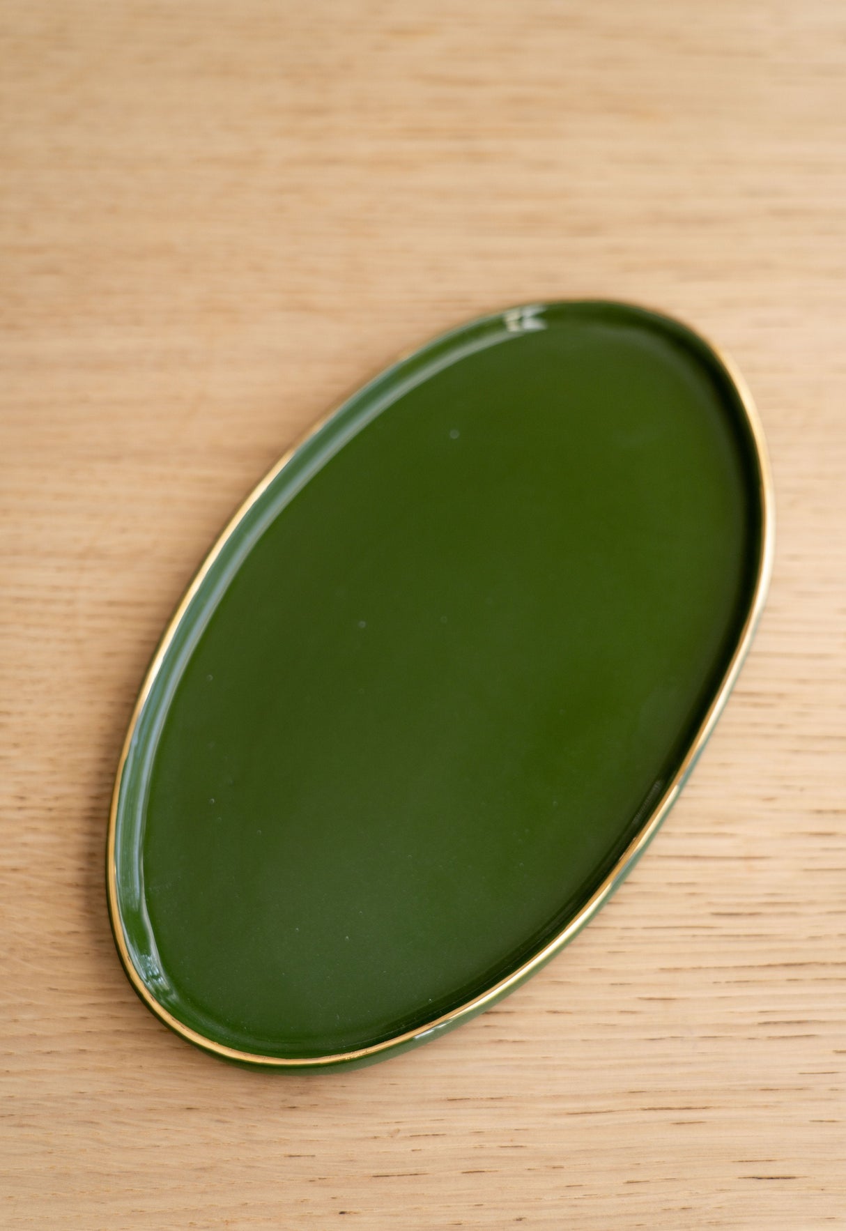 Porcelain Oval Serving Platter with Gold Rim. Green-Parc Decor