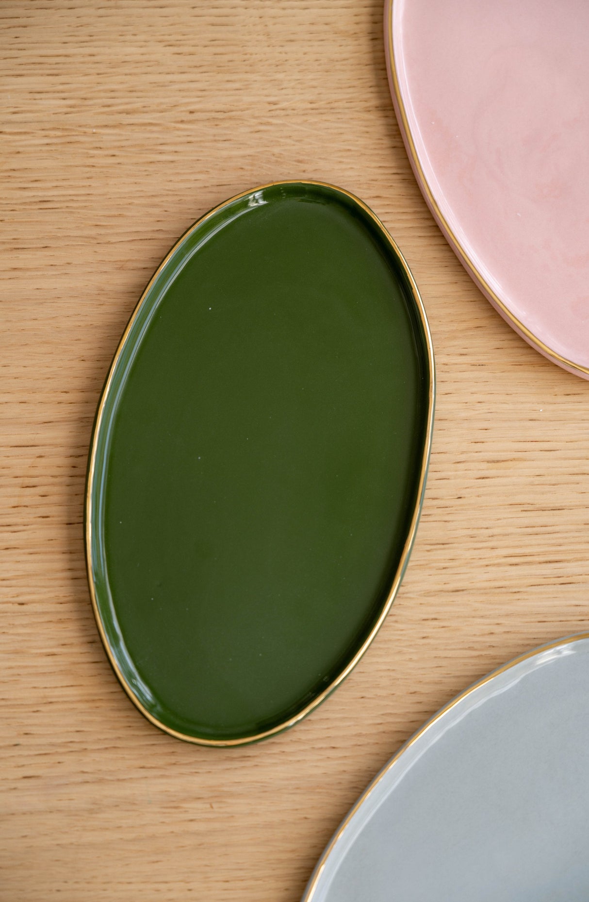 Porcelain Oval Serving Platter with Gold Rim. Green-Parc Decor