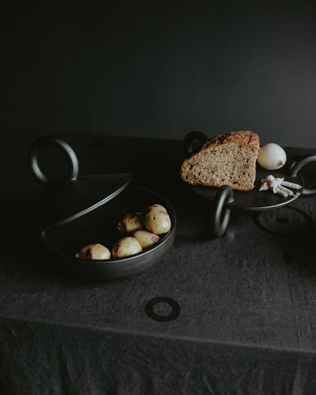 Shallow Serving Bowl with Lid Guculia. Shadow-Parc Decor