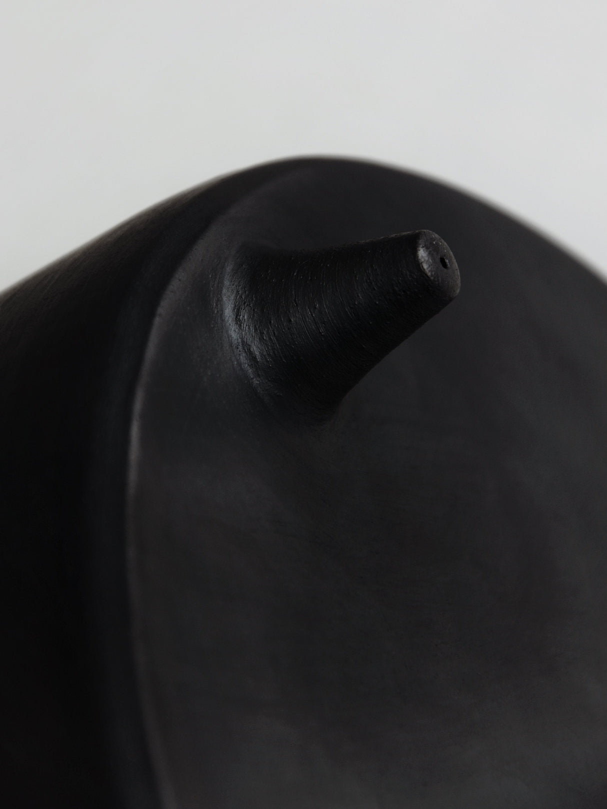 Tall Serving Bowl with Lid Guculia. Shadow-Parc Decor