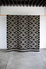 Traditional Carpathian Wool Lizhnyk – “Spectacled” Pattern