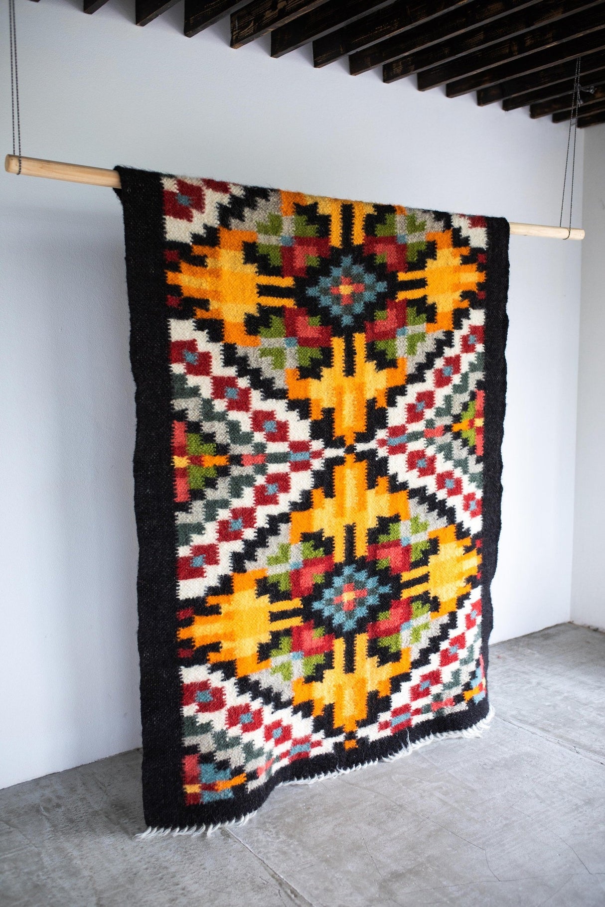 Traditional Handwoven Carpathian Wool Lizhnyk