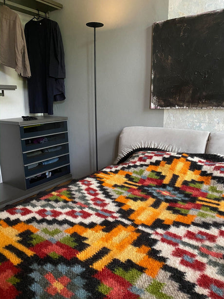 Traditional Handwoven Carpathian Wool Lizhnyk