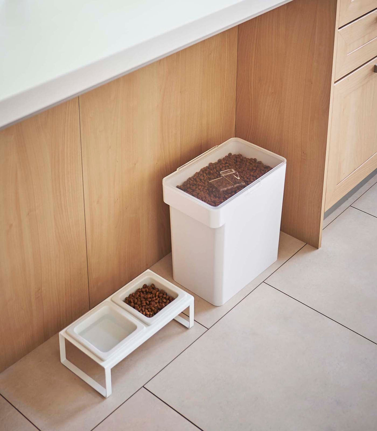 Airtight Pet Food Container - Two Sizes