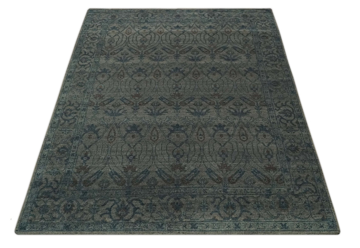 Antique look Gray, Taupe and Gray 8x10 Traditional Design wool Rug