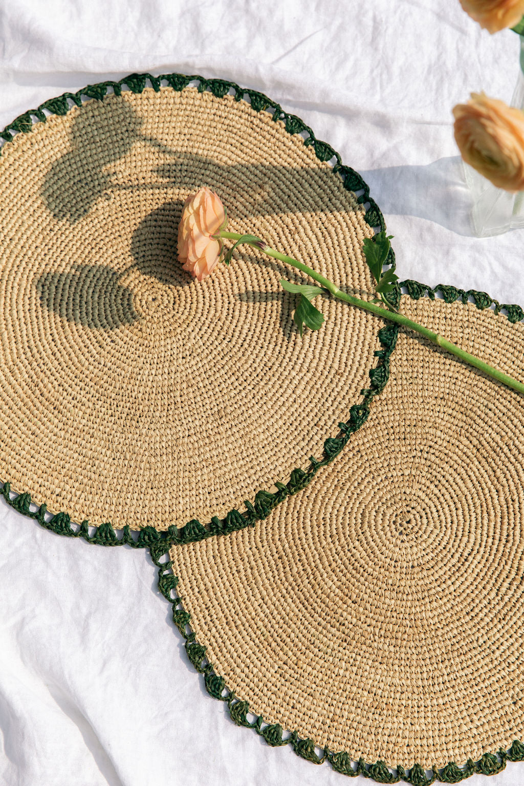 Aura Green edge placemat, Woven raffia tabletop-table top-Parc Decor