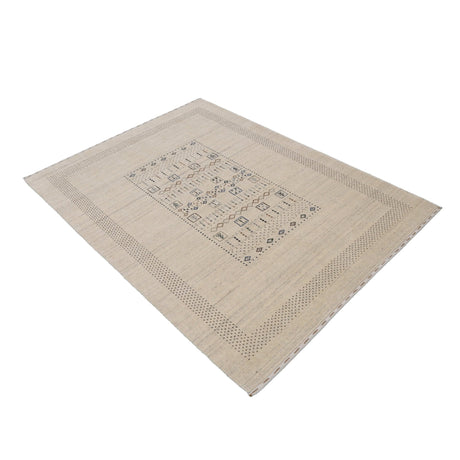 Beige Center Pattern Design Hand Loomed Wool Area Rug