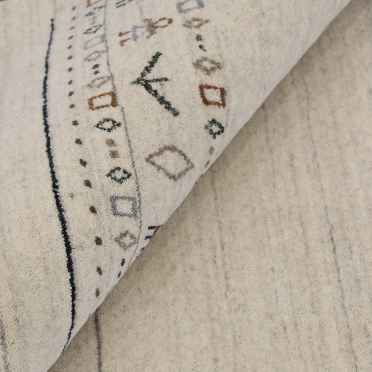 Beige Contemporary Pattern Hand Loomed Wool Area Rug