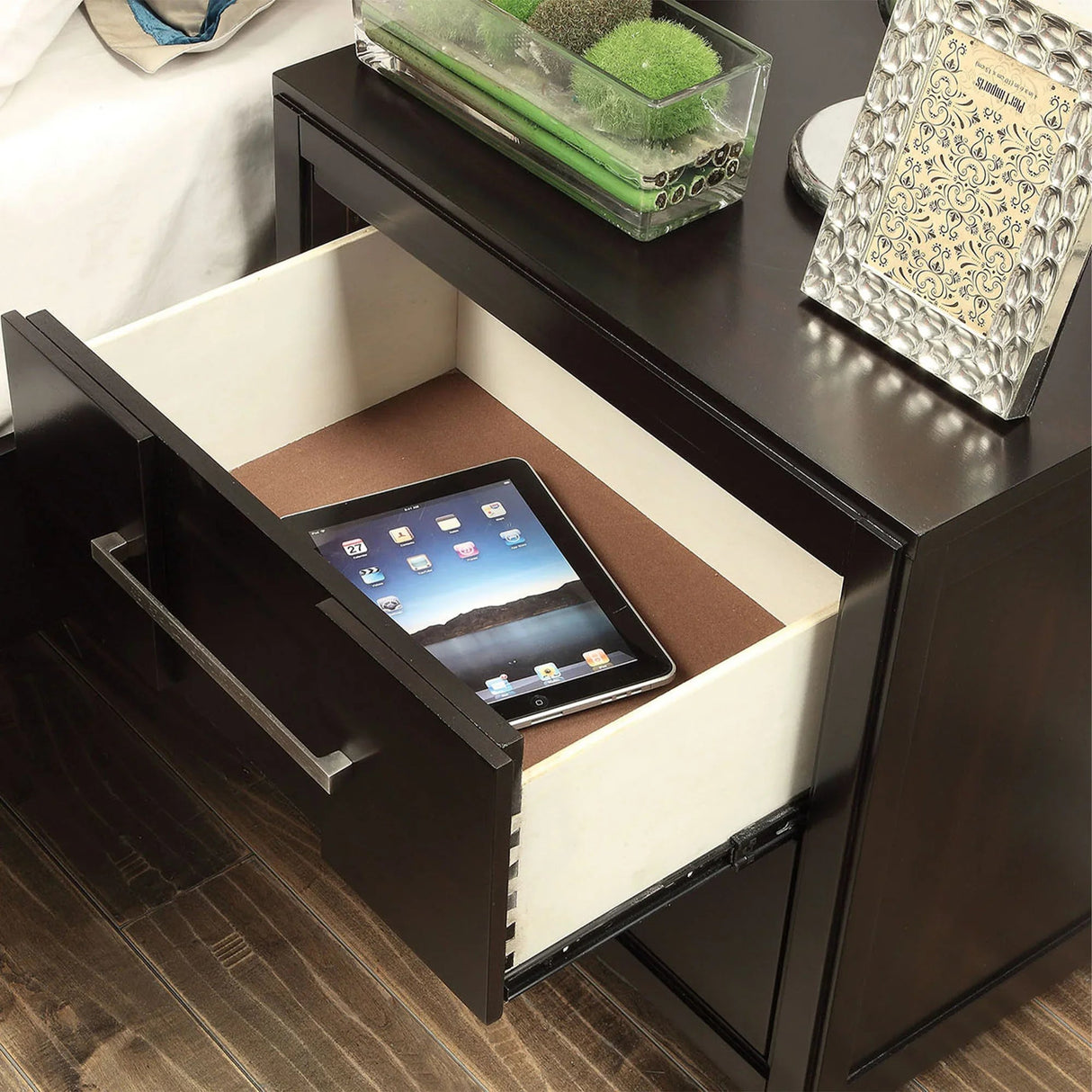 Berenice 23" Transitional Solid Wood 2-Drawer Nightstand-床头柜-Parc Decor