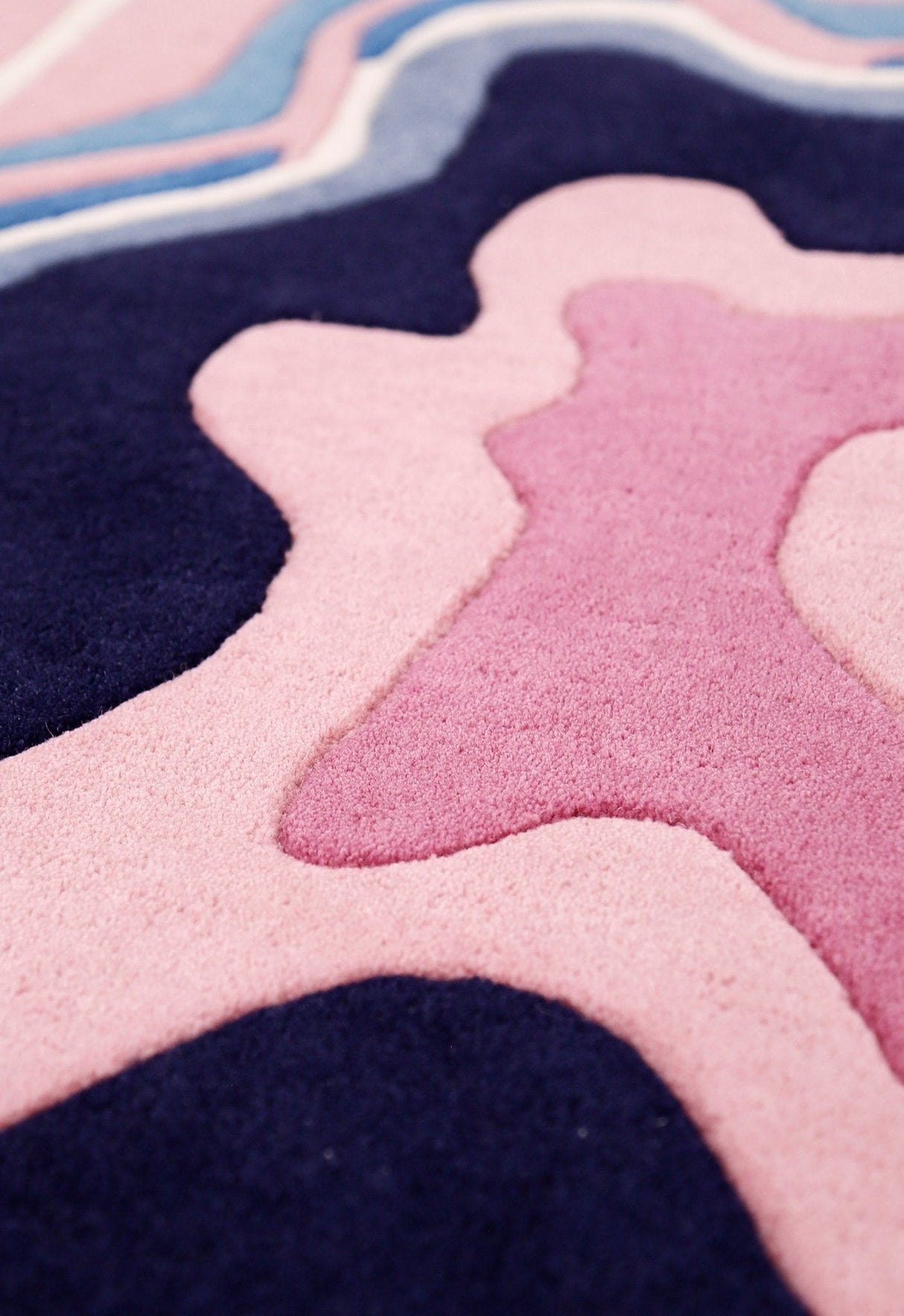Berry Ripple Blue And Pink Hand Tufted 4x6 Wool Area Rug