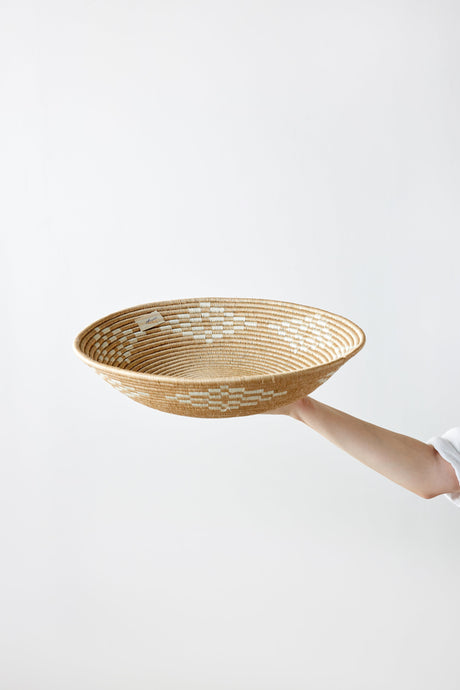 Blonde Rwanda Ivory Diamond Wall Basket