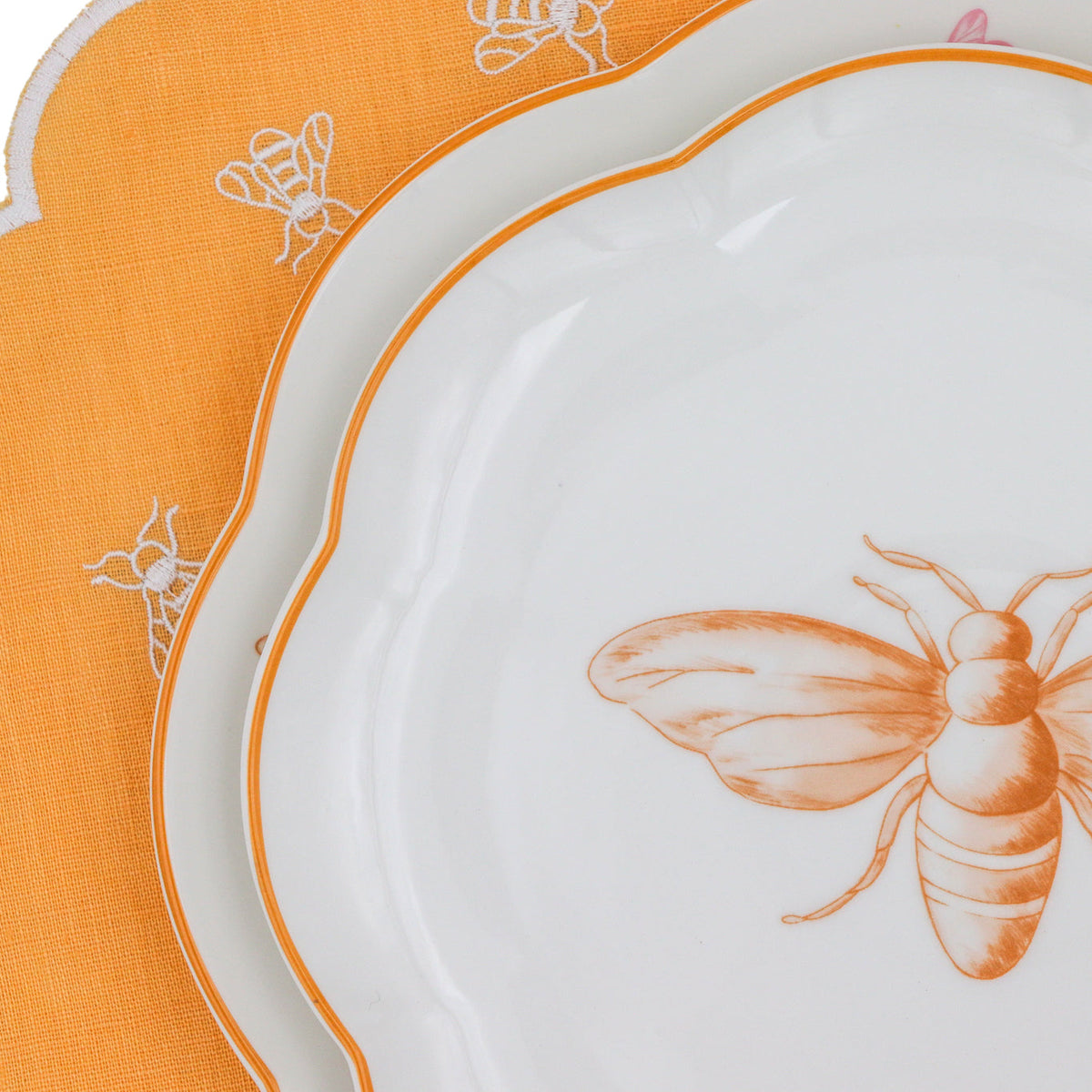 Bumble Homecoming Scalloped Ceramic Starter Plates – Set of 4 (+1 Bonus Plate)