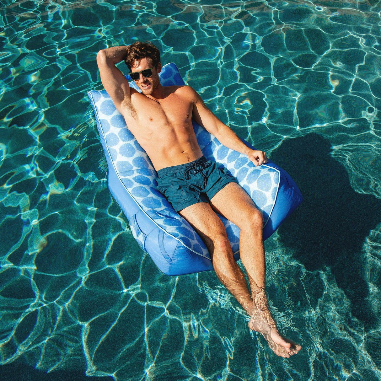Captain's Float Lounge Chair