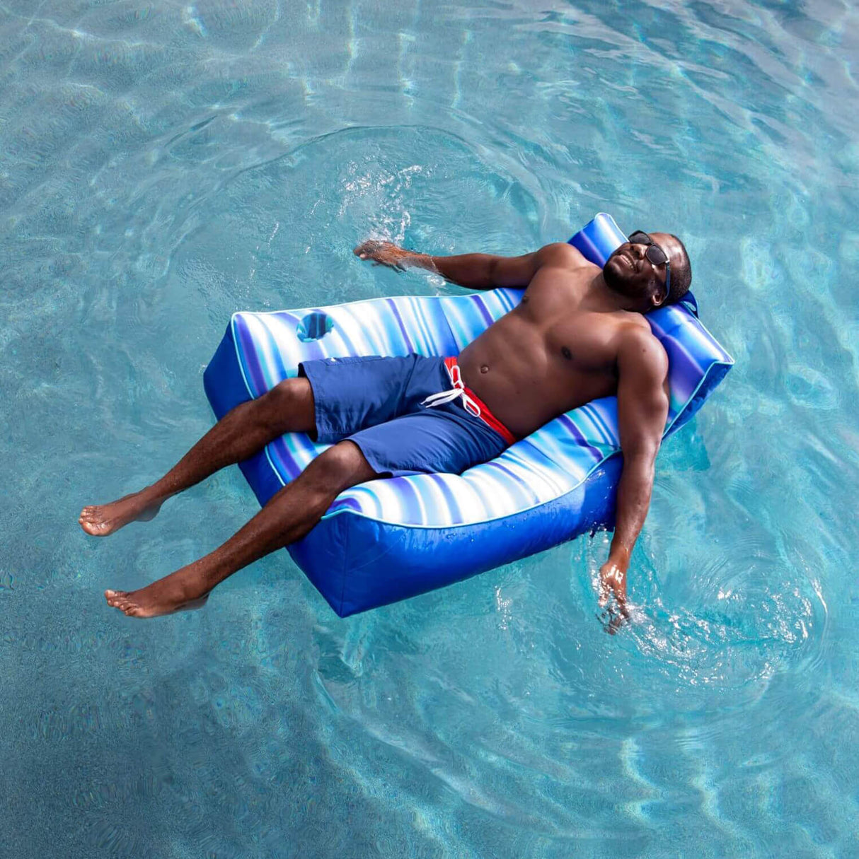 Captain's Float Lounge Chair