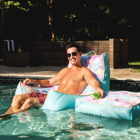 Captain's Float Lounge Chair