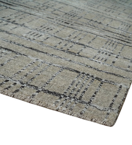 Checkered 8x10 Hand Made Black and Beige Blended Wool Area Rug