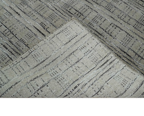 Checkered 8x10 Hand Made Black and Beige Blended Wool Area Rug