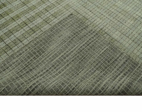 Checkered Olive Green & Beige 8x10 Hand Made Blended Wool Flatwoven Area Rug