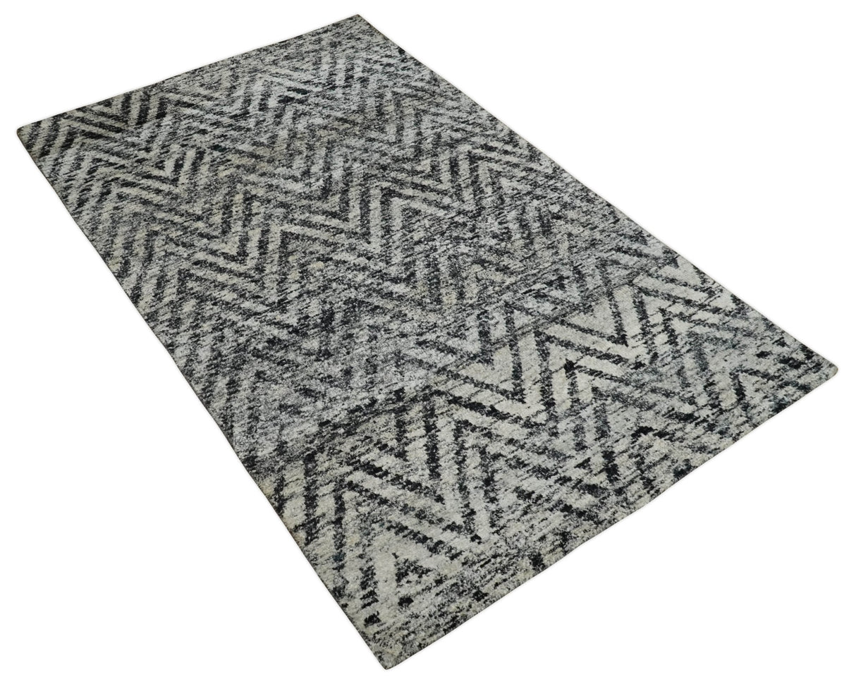 Chevron Silver and Black Shaded 5x8 Bamboo Silk Handwoven Area Rug