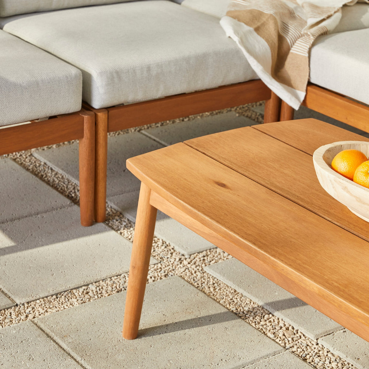 Circa Modern 6-Piece Spindle Solid Wood Outdoor Sectional and Coffee Table-Outdoor-Parc Decor