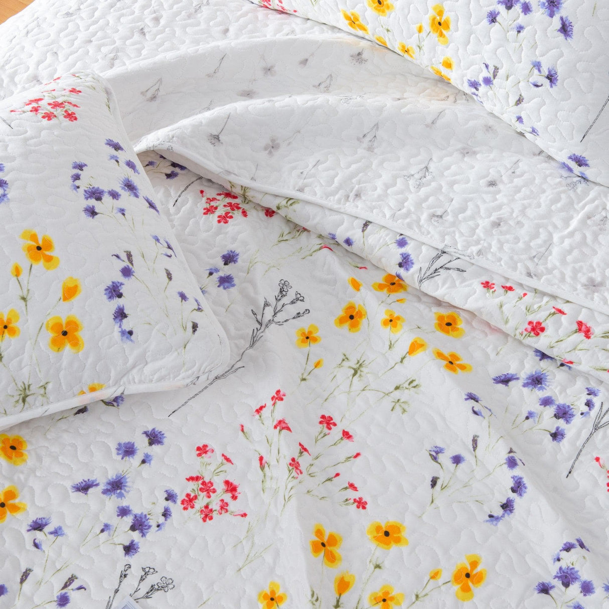 Colorful Floral 3 Piece Quilt Set - Marianne Collection-Quilts-Parc Decor