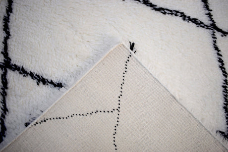 Contemporary Black And White Hand Woven Wool Area Rug
