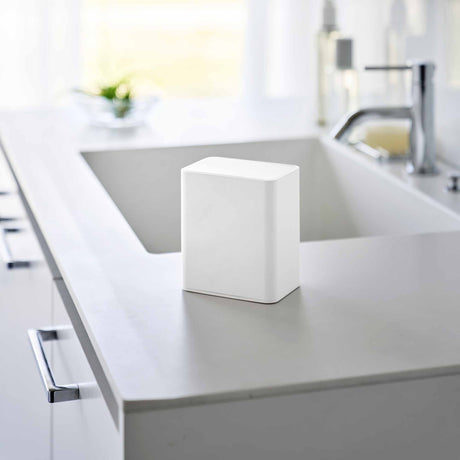 Cotton Swab Push-Top Case