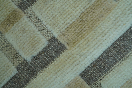 Custom Made Contemporary Design Beige And Gray Hand knotted wool Area Rug
