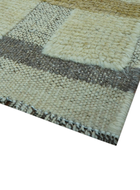 Custom Made Contemporary Design Beige And Gray Hand knotted wool Area Rug