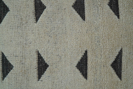 Custom Made Contemporary Design Black And Beige Hand knotted wool Area Rug