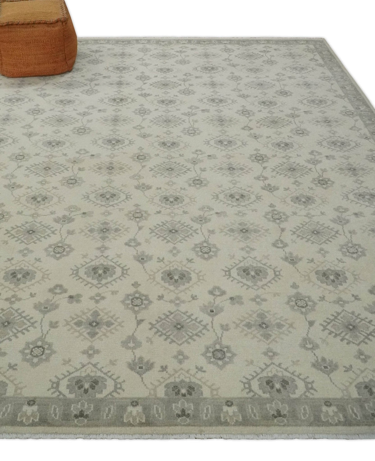Earthy Contemporary 8x10 Traditional Ivory and Gray Antique Style Hand knotted Wool Area Rug