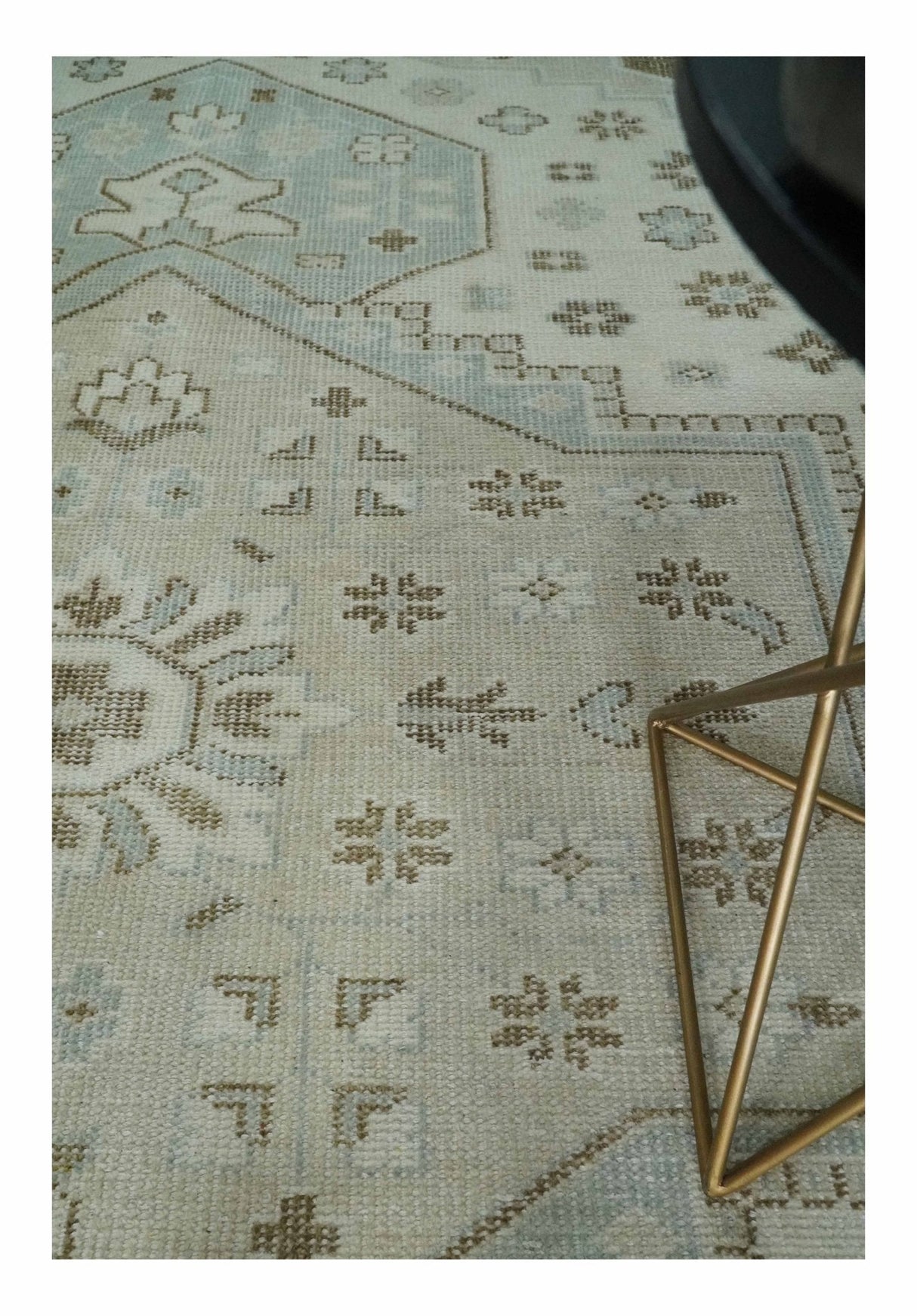 Earthy Ivory, Brown and Gray Hand knotted 8x10 Traditional wool Area Rug