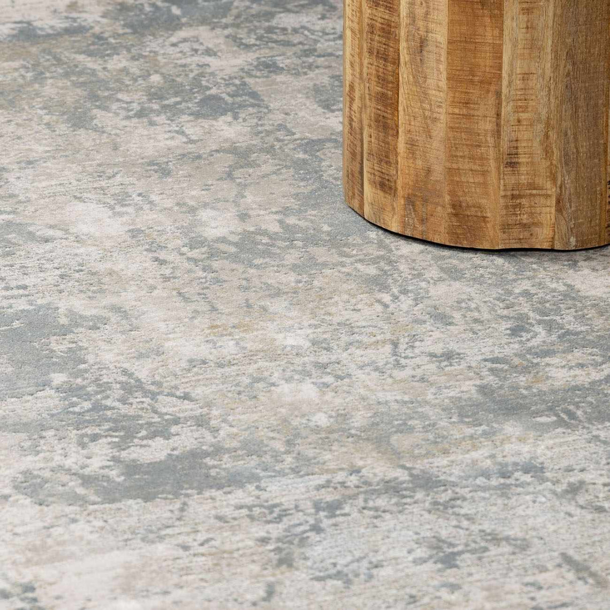 Fallin Gray Abstract Striped Luxe Rug-Rugs-Parc Decor