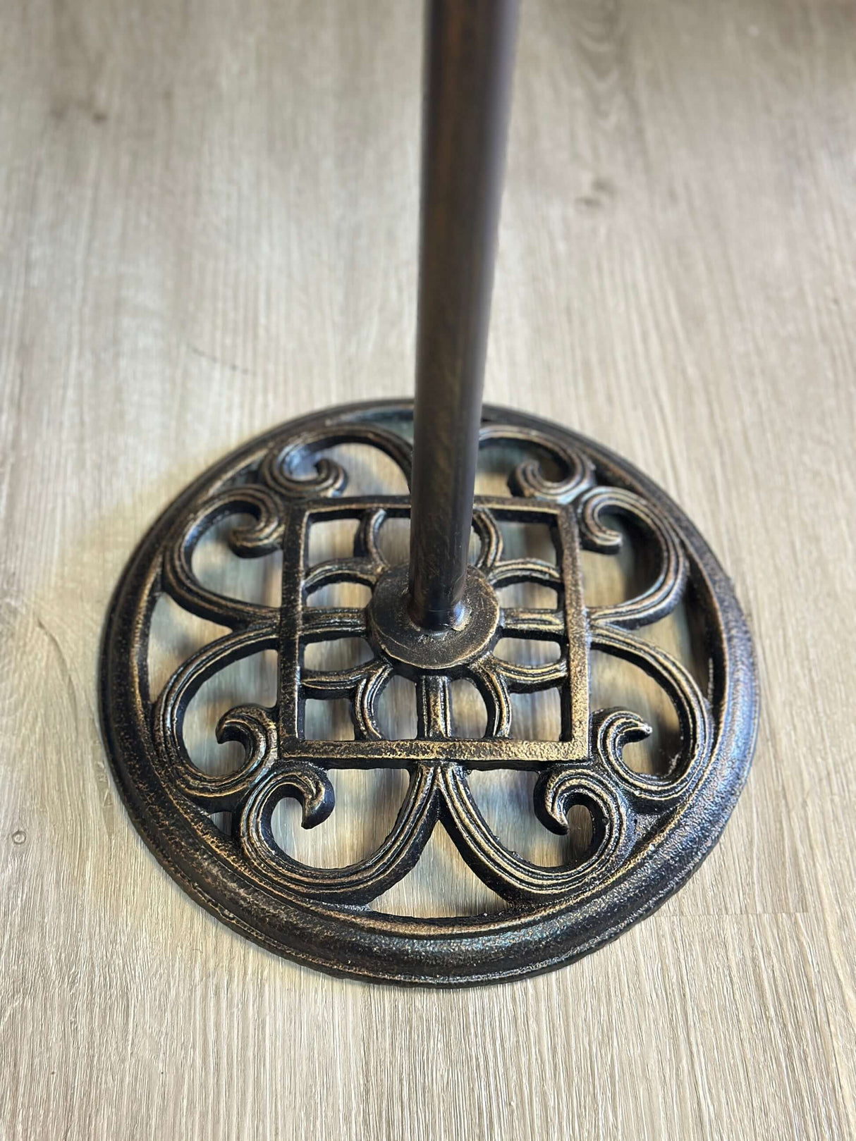 Farmhouse Metal Chalkboard Stand with Birds-Chalkboard-Parc Decor