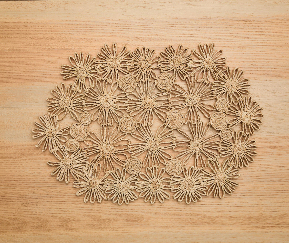 Fleur Raffia Placemat, Natural Color Flowers Woven Tabletop-table top-Parc Decor