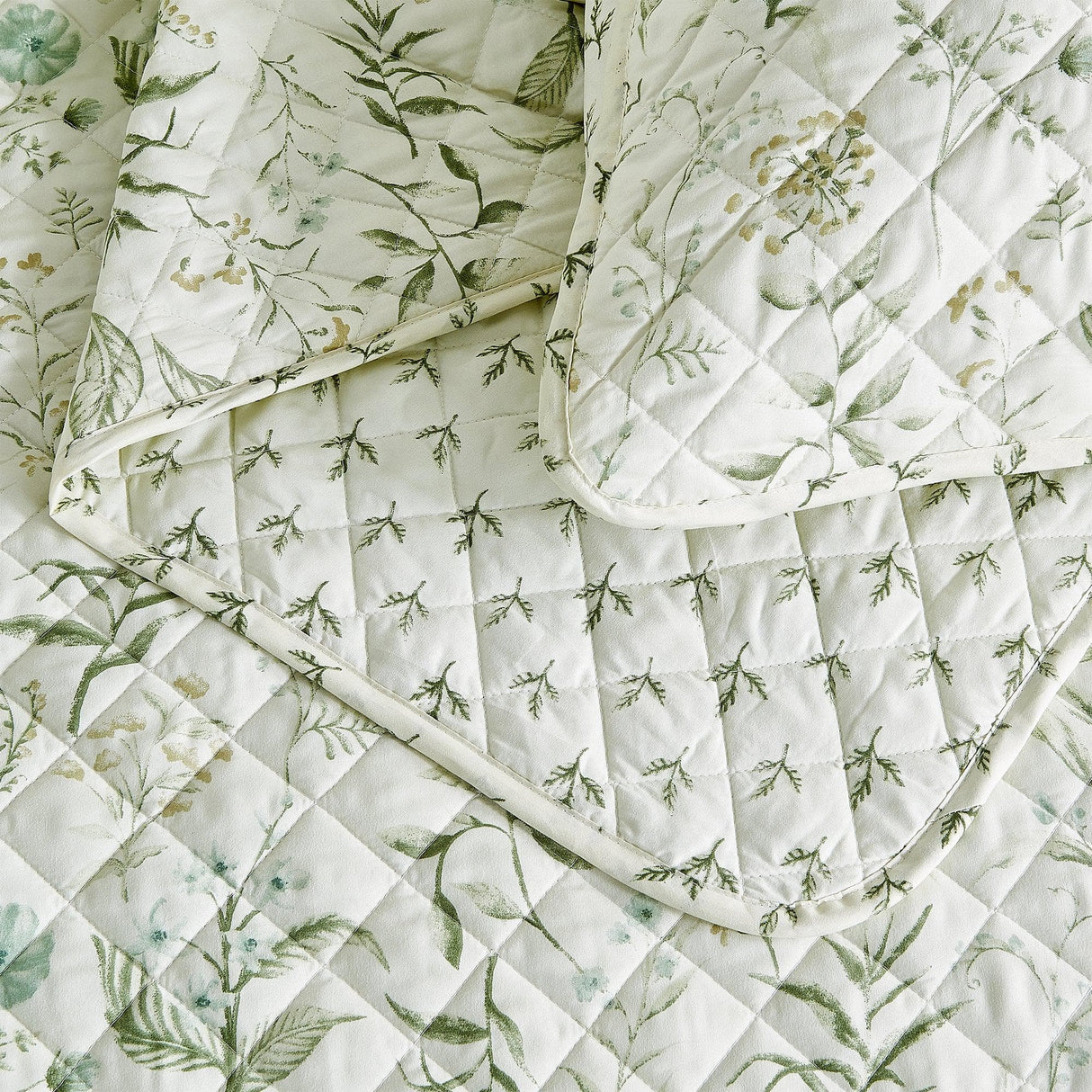 Floral Printed Microfiber Quilt Set - Glyndora Collection-Quilts & Comforters-Parc Decor