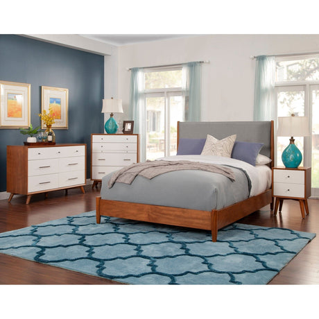 Flynn Dresser, Chestnut/White