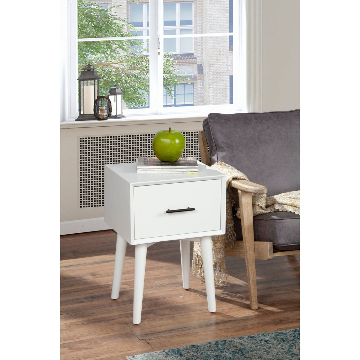 Flynn End Table, White-End Table-Parc Decor