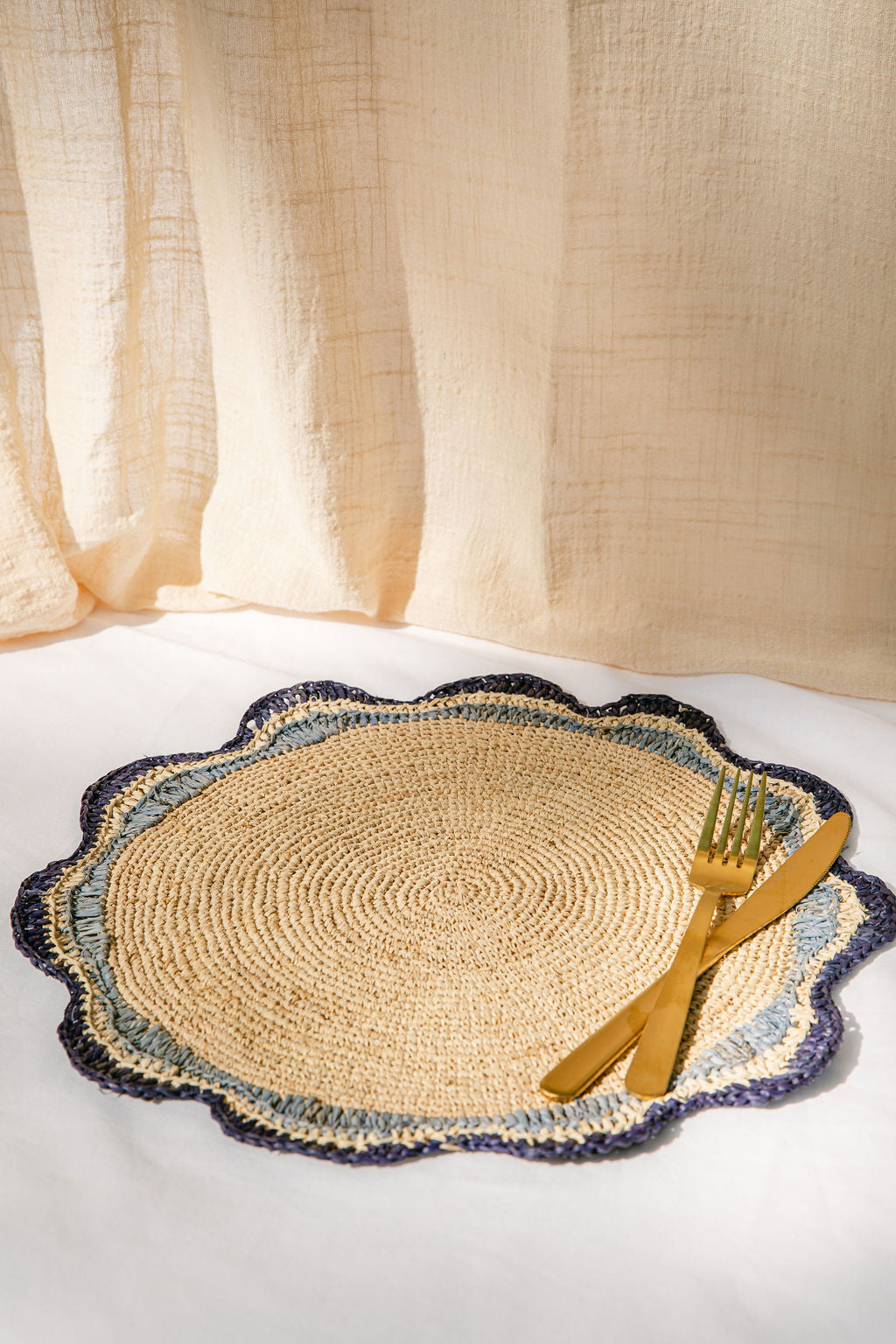 Garden Party Pinwheel Raffia Placemat, Set of 2, 4 and 6-table top-Parc Decor