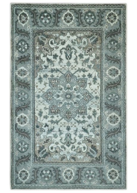 Gray and Ivory Traditional Heriz Hand Knotted 5x8 wool area rug