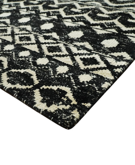 Hand Knotted Black and Ivory Modern Contemporary Southwestern Tribal Trellis Recycled Silk Area Rug