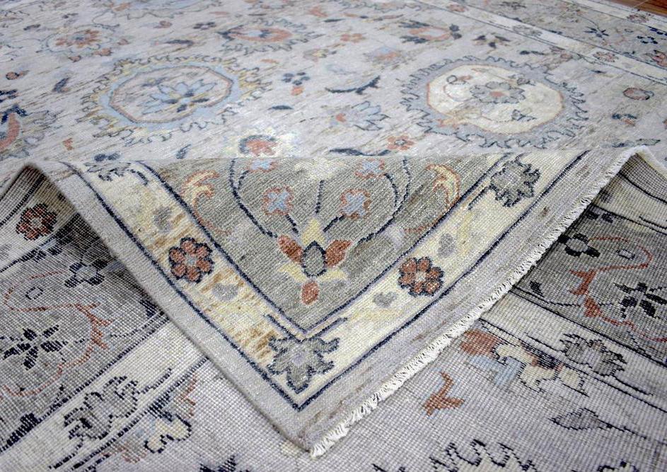 Hand Knotted Distressed Traditional 8x10 Ivory and Silver Wool Area Rug