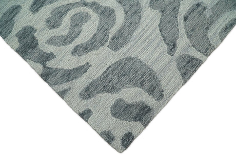 Hand Tufted Contemporary Gray and Silver Wool Area Rug