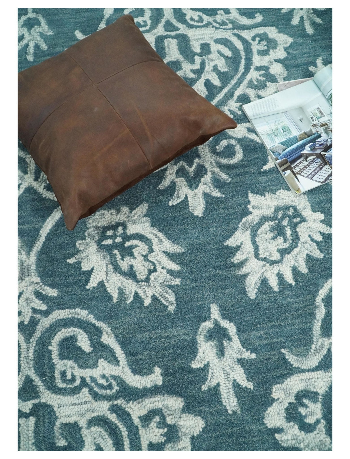 Hand Tufted Traditional Teal and Ivory Wool Area Rug