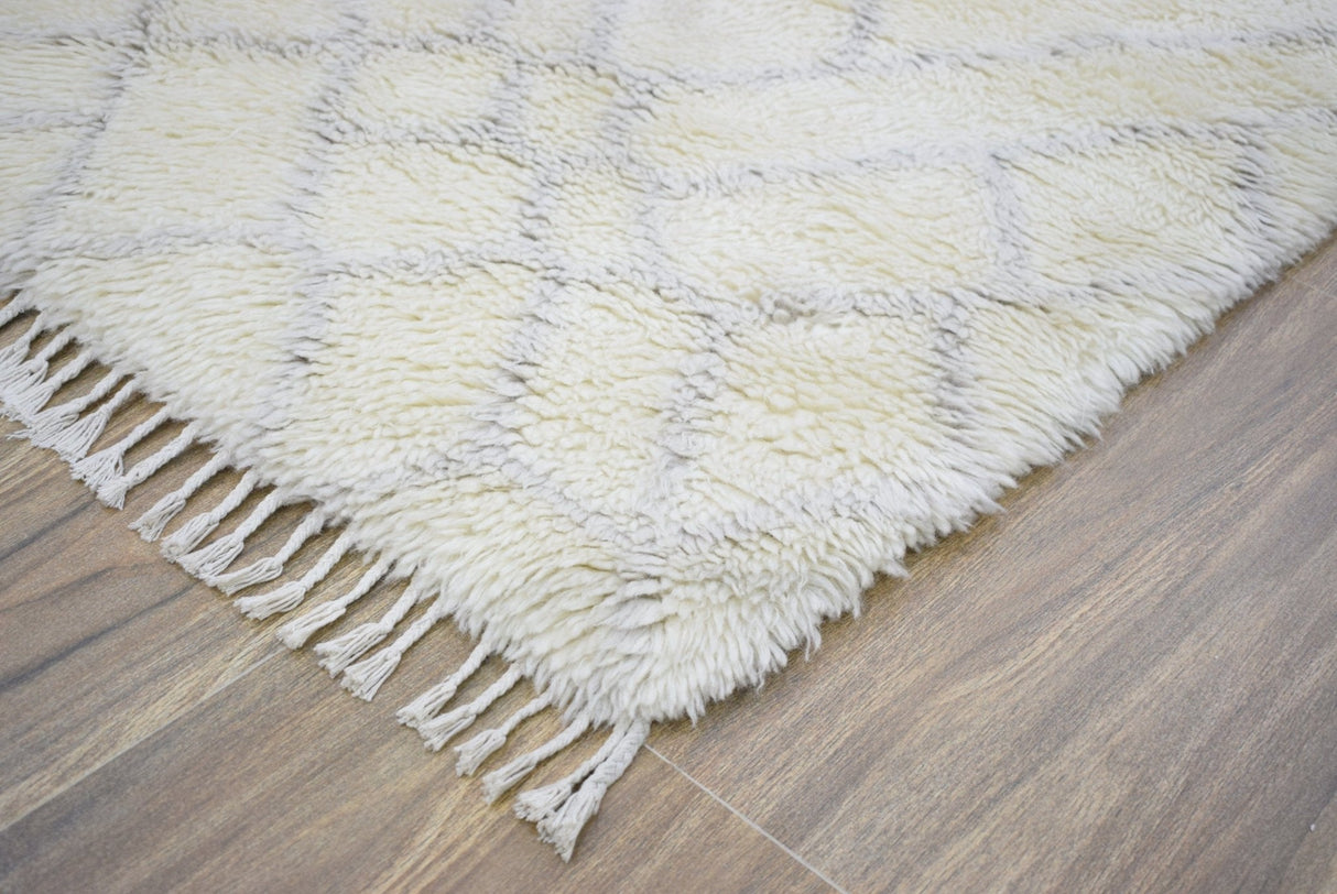 Handmade 4x6 Ivory Moroccan Design Wool Area Rug