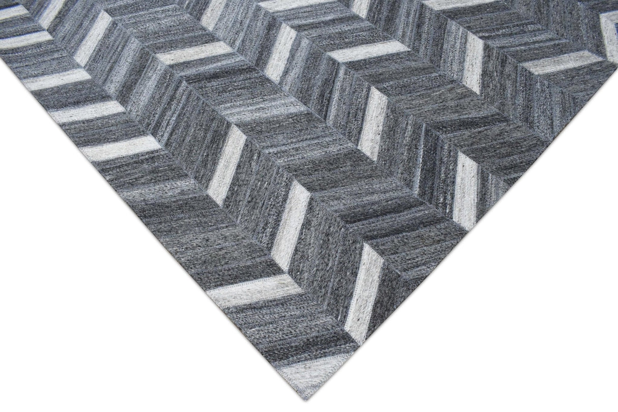 Handmade 5x8 Gray and Ivory Chevron Viscose Area Rug